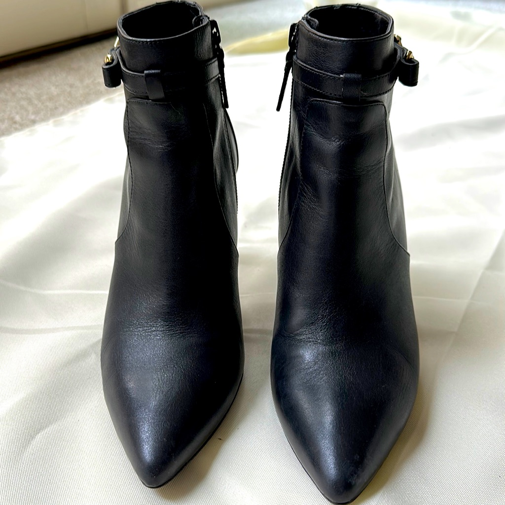 Cole Haan Women Leather Ankle Boots/Black/Size 7b